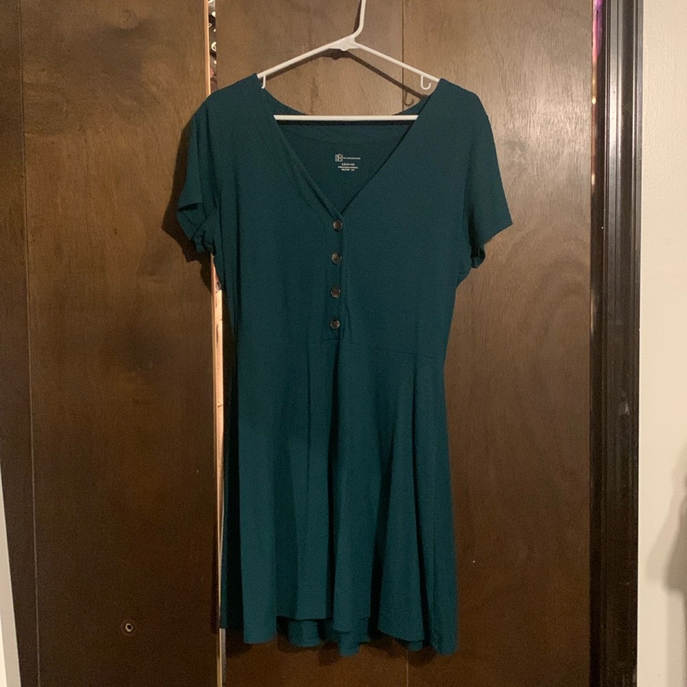 Selling a green mini dress, great for a coverup for summer time! Large (11/13)